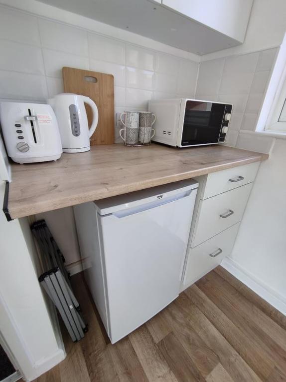 1 Bedroom Apartment With Free Parking Weymouth Kültér fotó